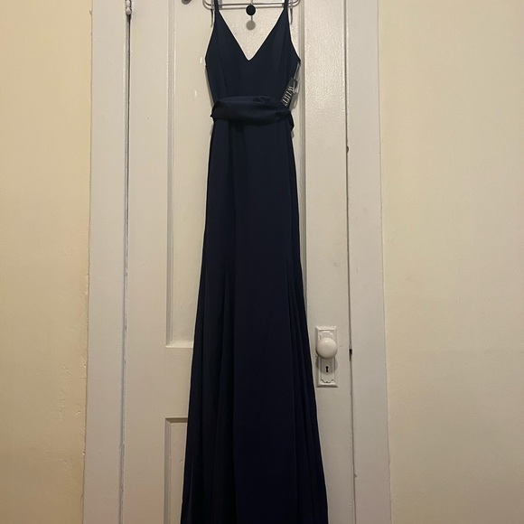 David’s Bridal V-Neck Crepe Mermaid Bridesmaids Dress VW360489 in Navy Blue NWT - Picture 1 of 8